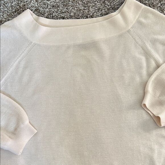 Alice + Olivia Elegant Cream Women's 100% Wool Pullover Super Soft in Size M - Picture 2 of 8